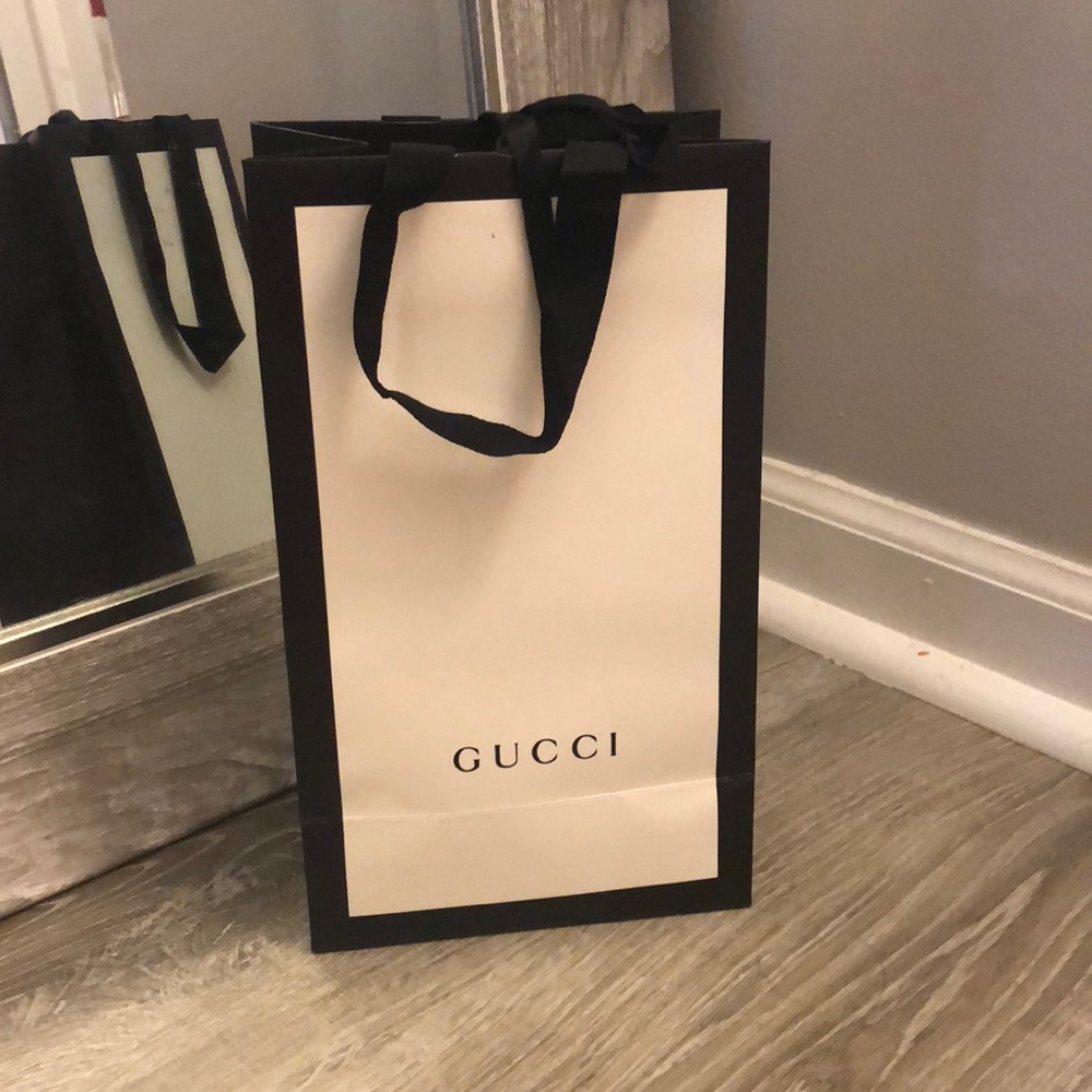 Authentic Gucci Shopping Bag!
